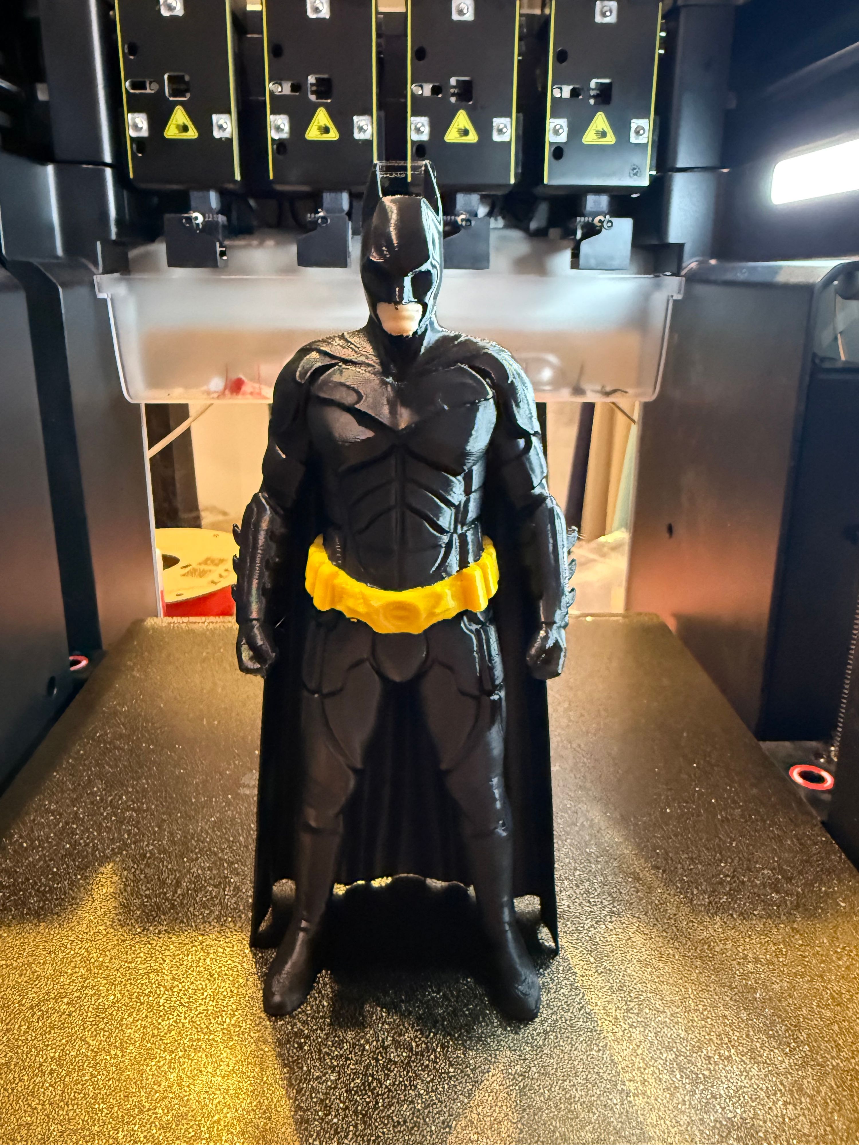 Batman : Dark Knight Ultra Detailed Color Statue!